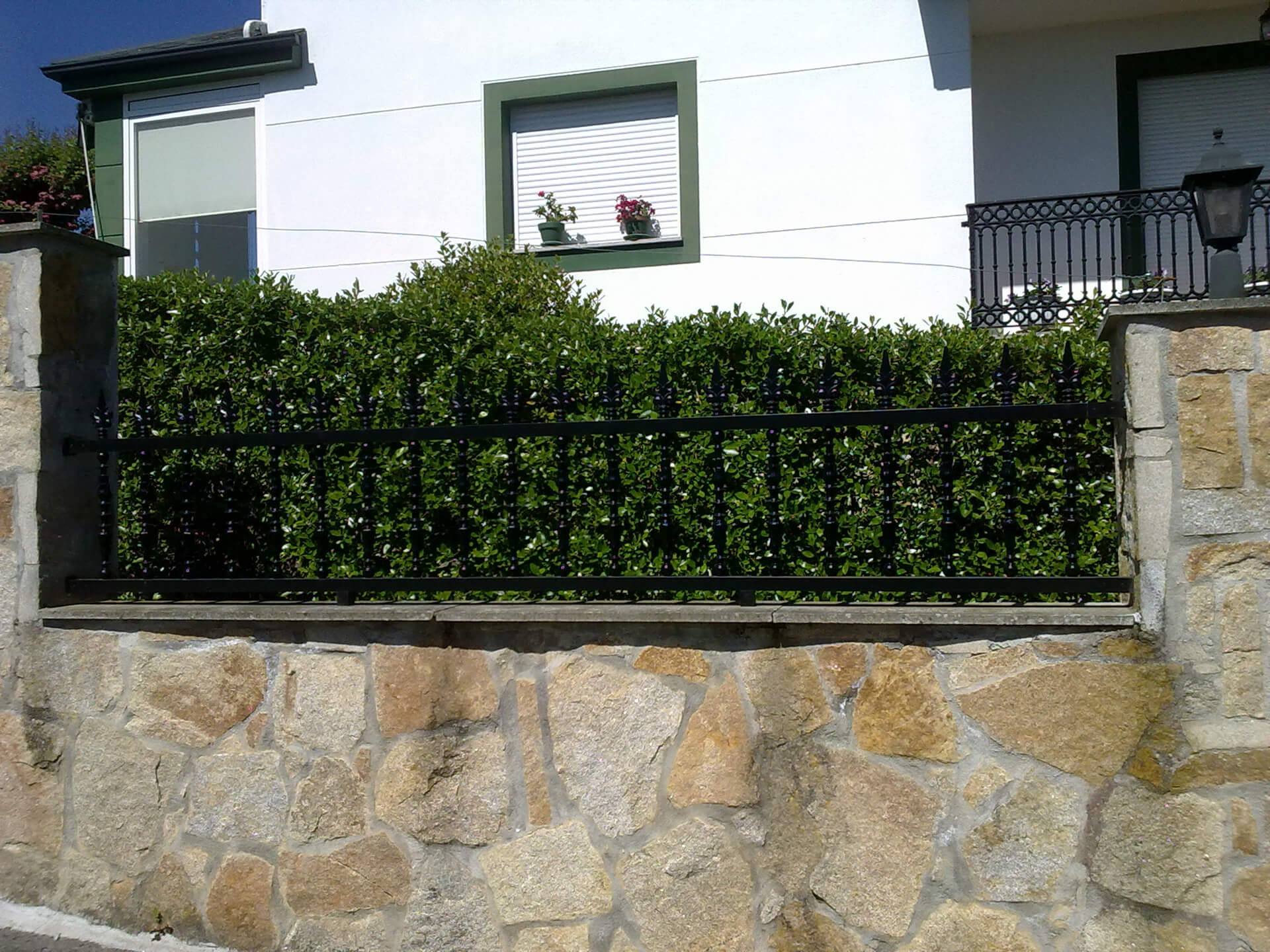 Rejas, cierres y balcones en Lugo